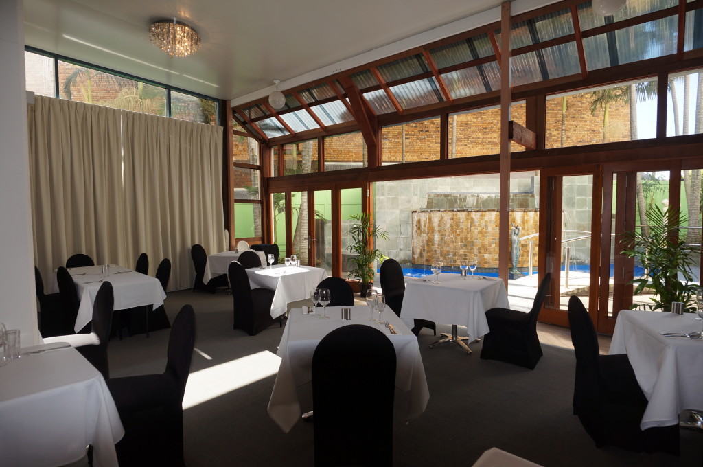 בריסביין Hotel Diana מסעדה תמונה